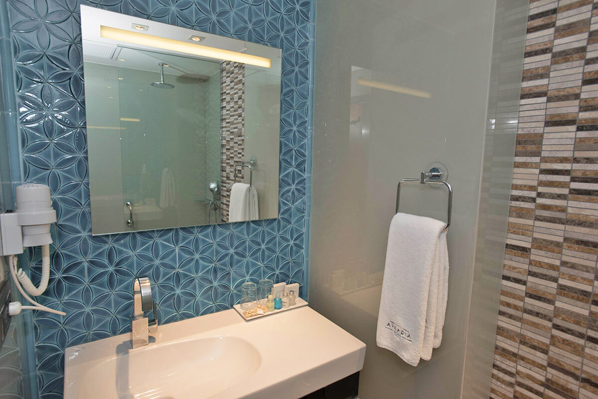 cheap resort hotels to Spend holiday with family