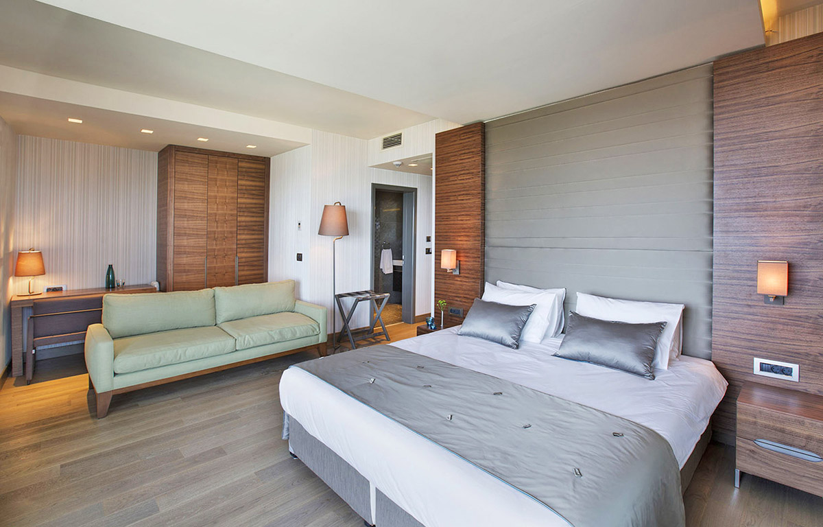 cheap resort hotels to Spend holiday with family