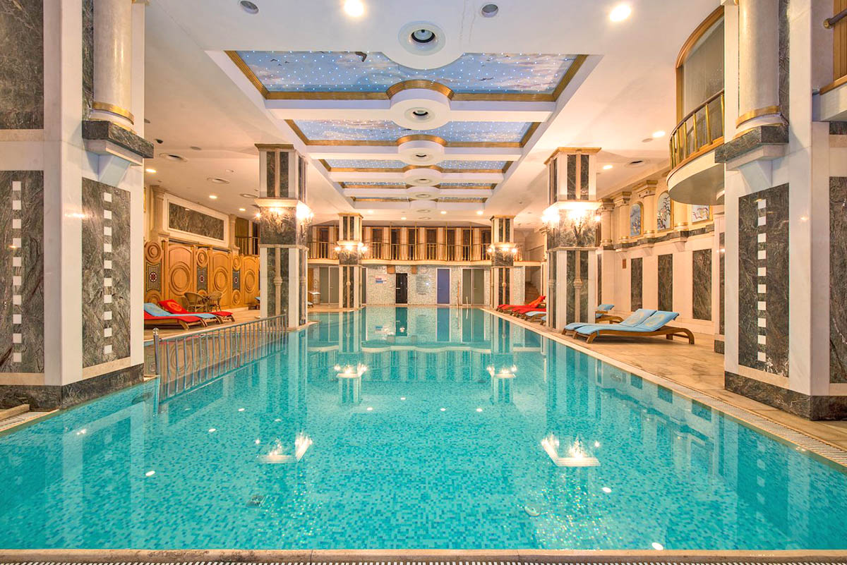 cheap resort hotels to Spend holiday with family