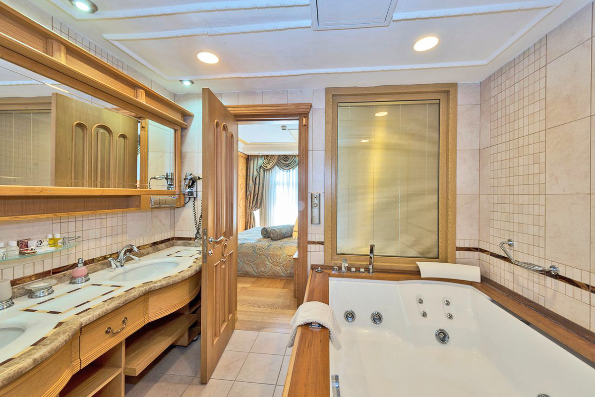 cheap resort hotels to Spend holiday with family