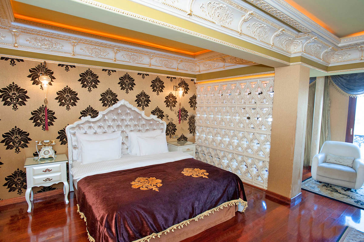 deluxe golden horn sultan suite bedroom 2