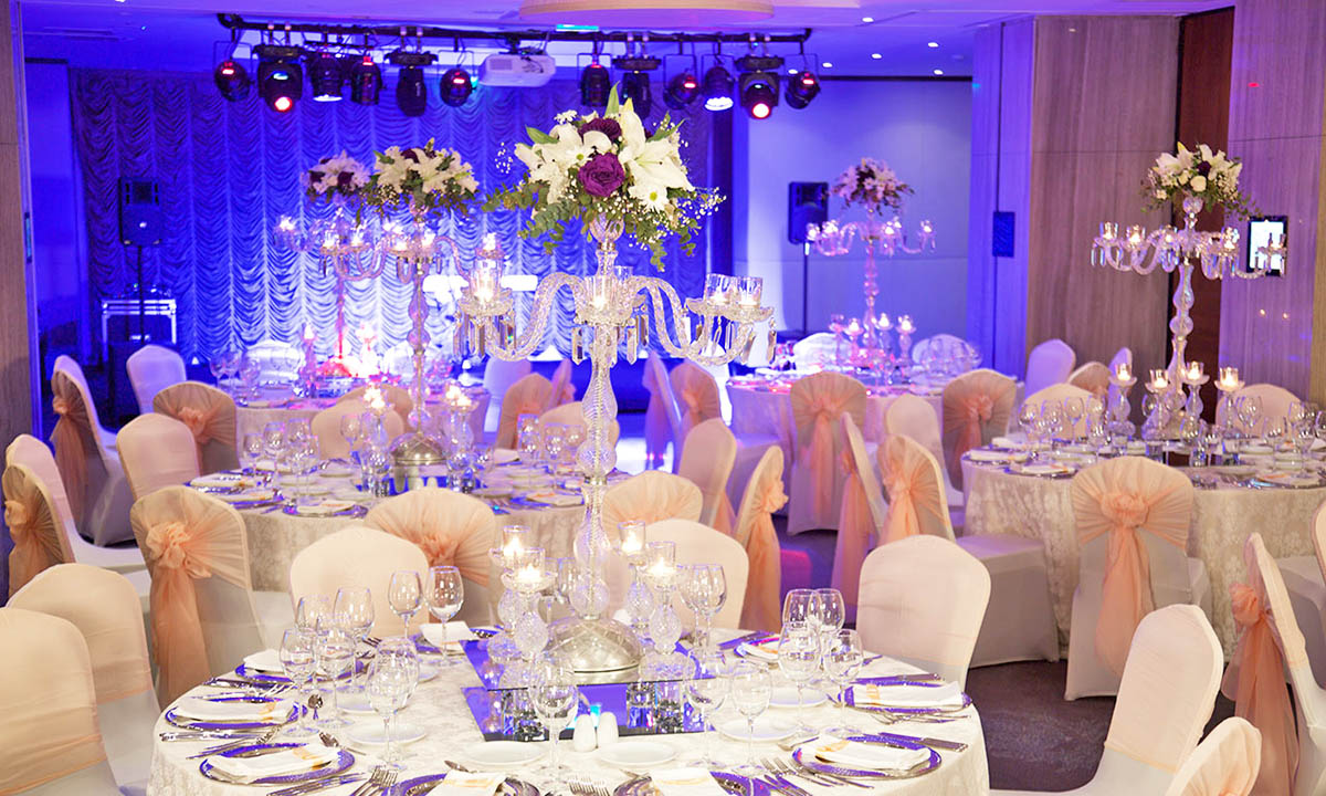 cheap resort hotels to Spend holiday with family