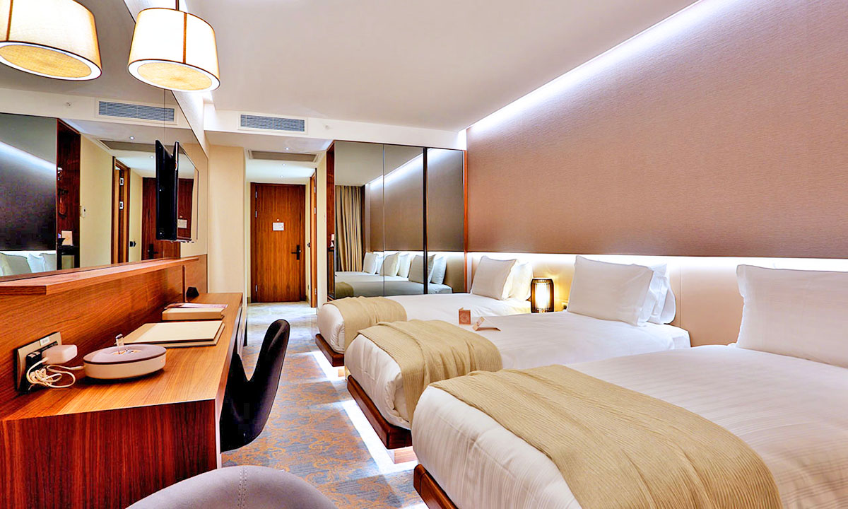 dosso dossi hotel triple room