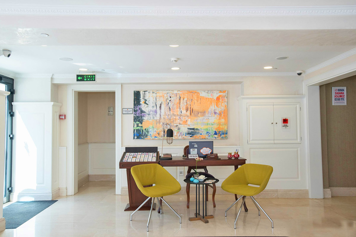 front desk dosso dossi istanbul turkey