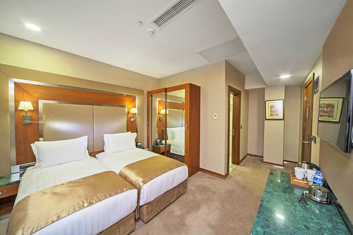 cheap resort hotels to Spend holiday with family