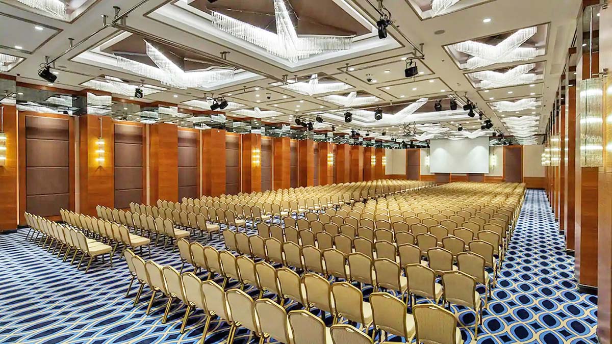 cheap resort hotels to Spend holiday with family