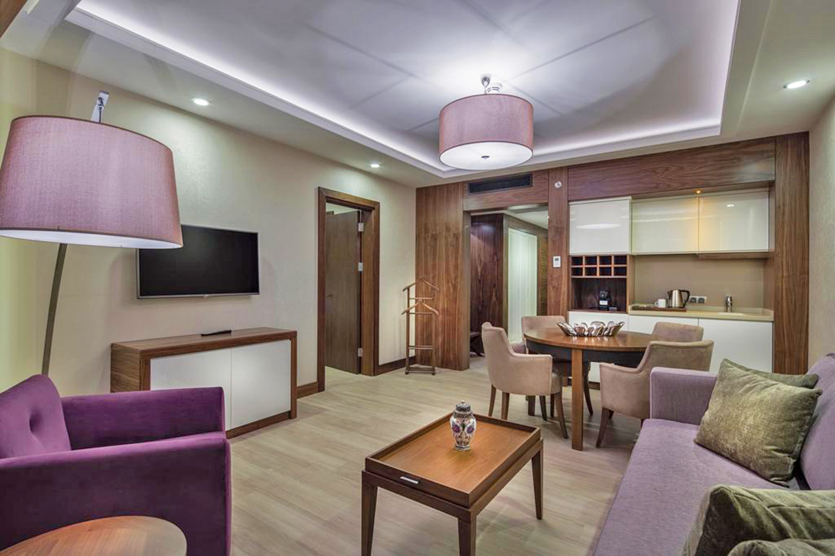 cheap resort hotels to Spend holiday with family