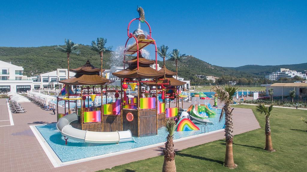 cheap resort hotels to Spend holiday with family