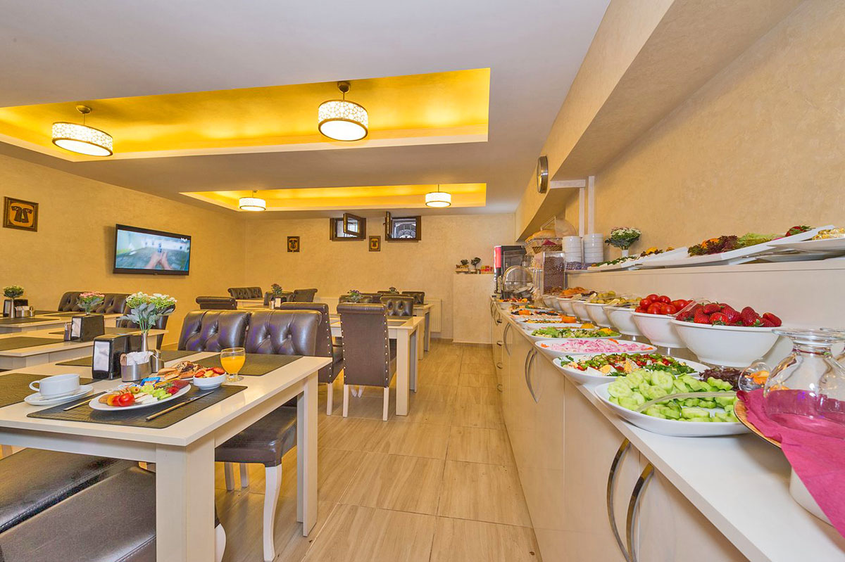 cheap resort hotels to Spend holiday with family