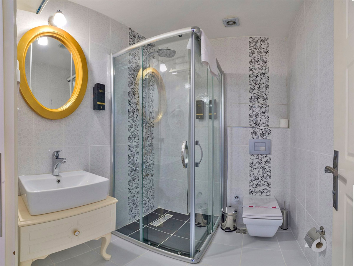 harmony hotel bathroom