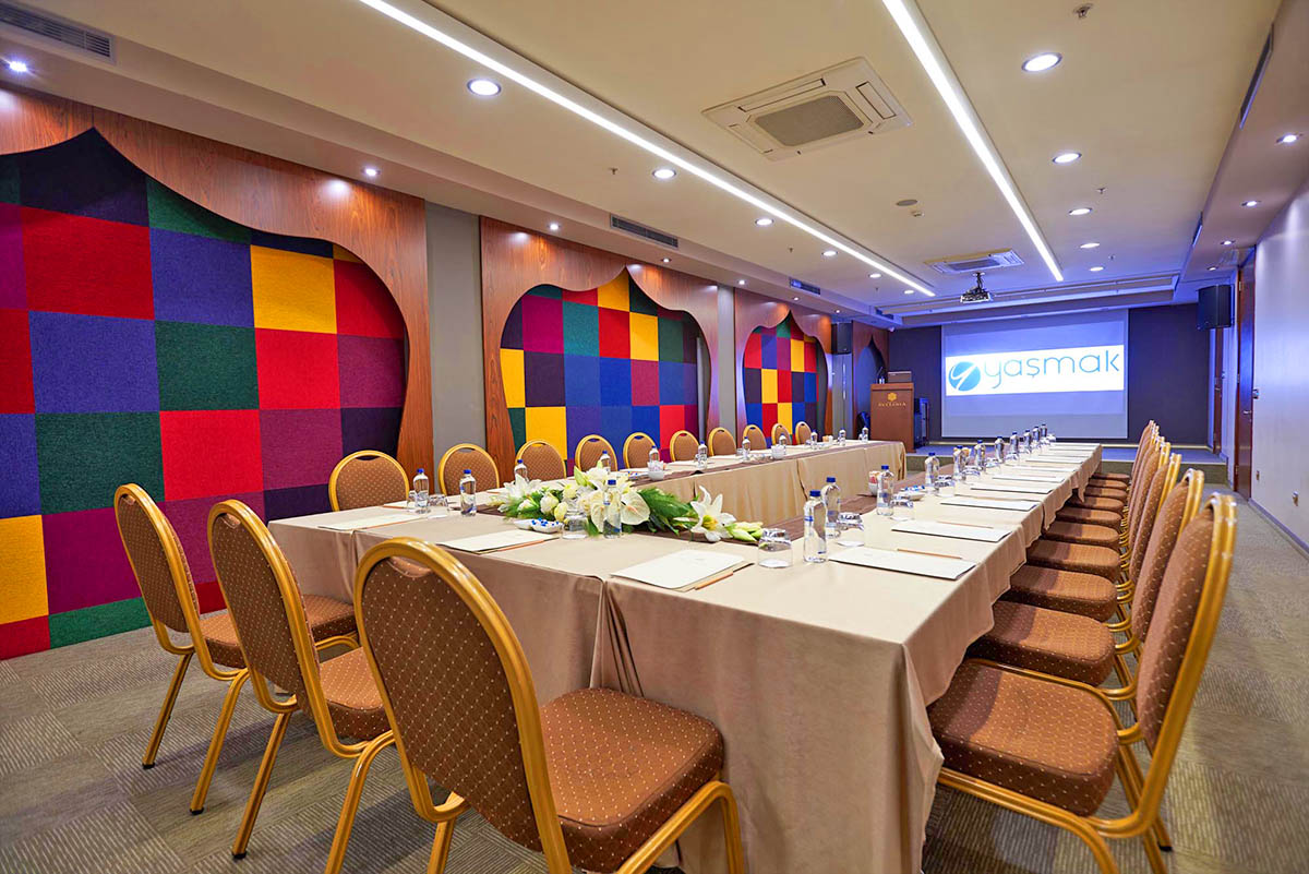 cheap resort hotels to Spend holiday with family