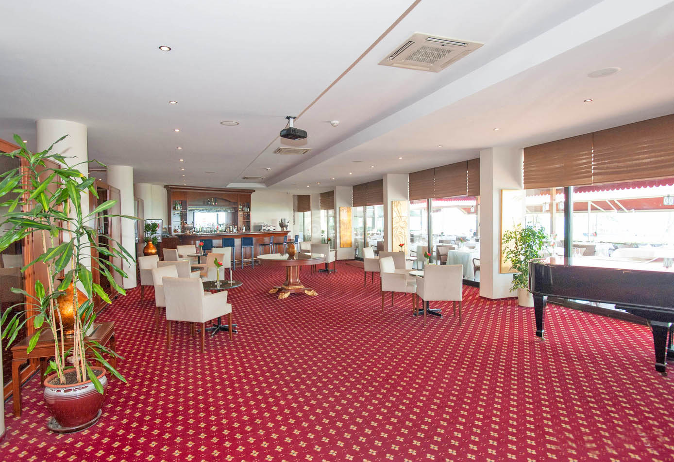 banquet bar kalyon hotel istanbul turkey