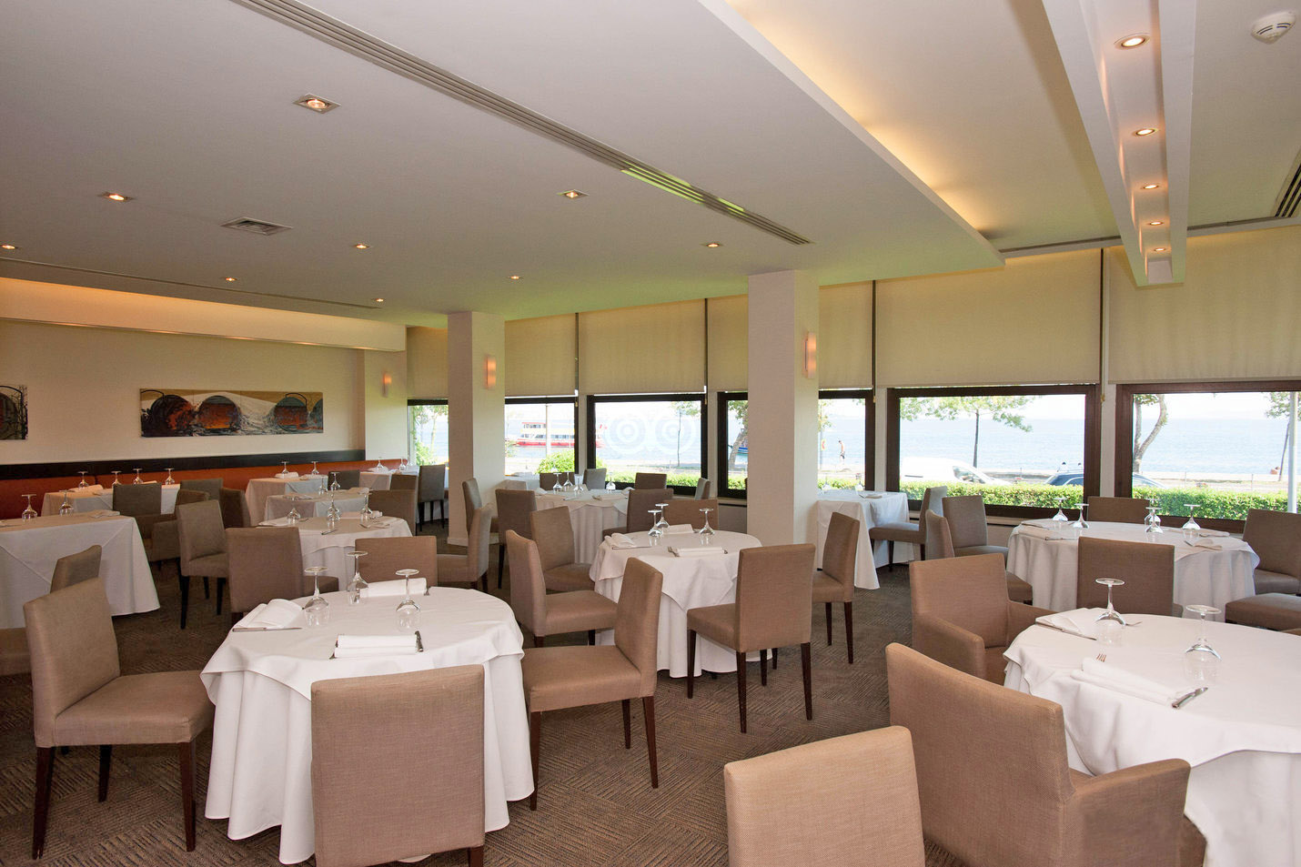 cheap resort hotels to Spend holiday with family