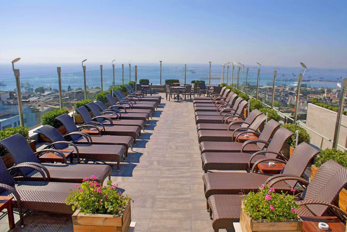 cheap resort hotels to Spend holiday with family