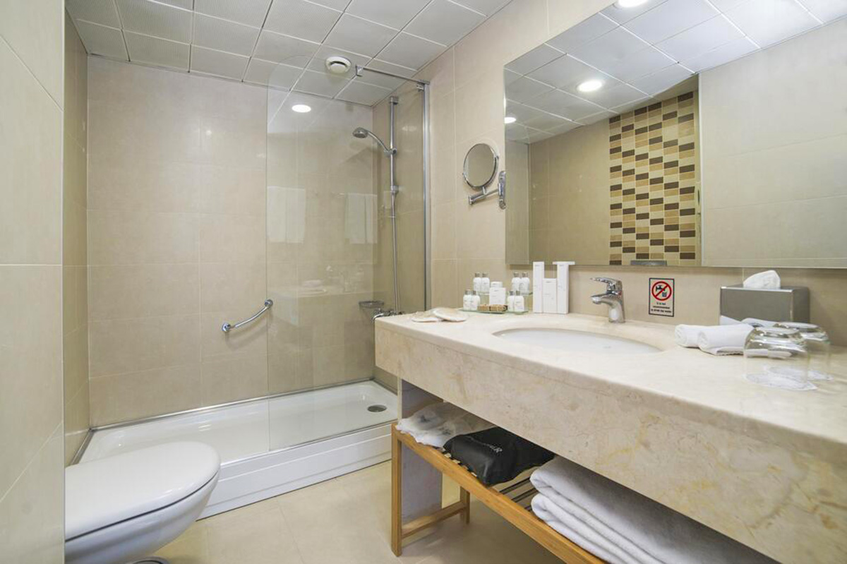 cheap resort hotels to Spend holiday with family