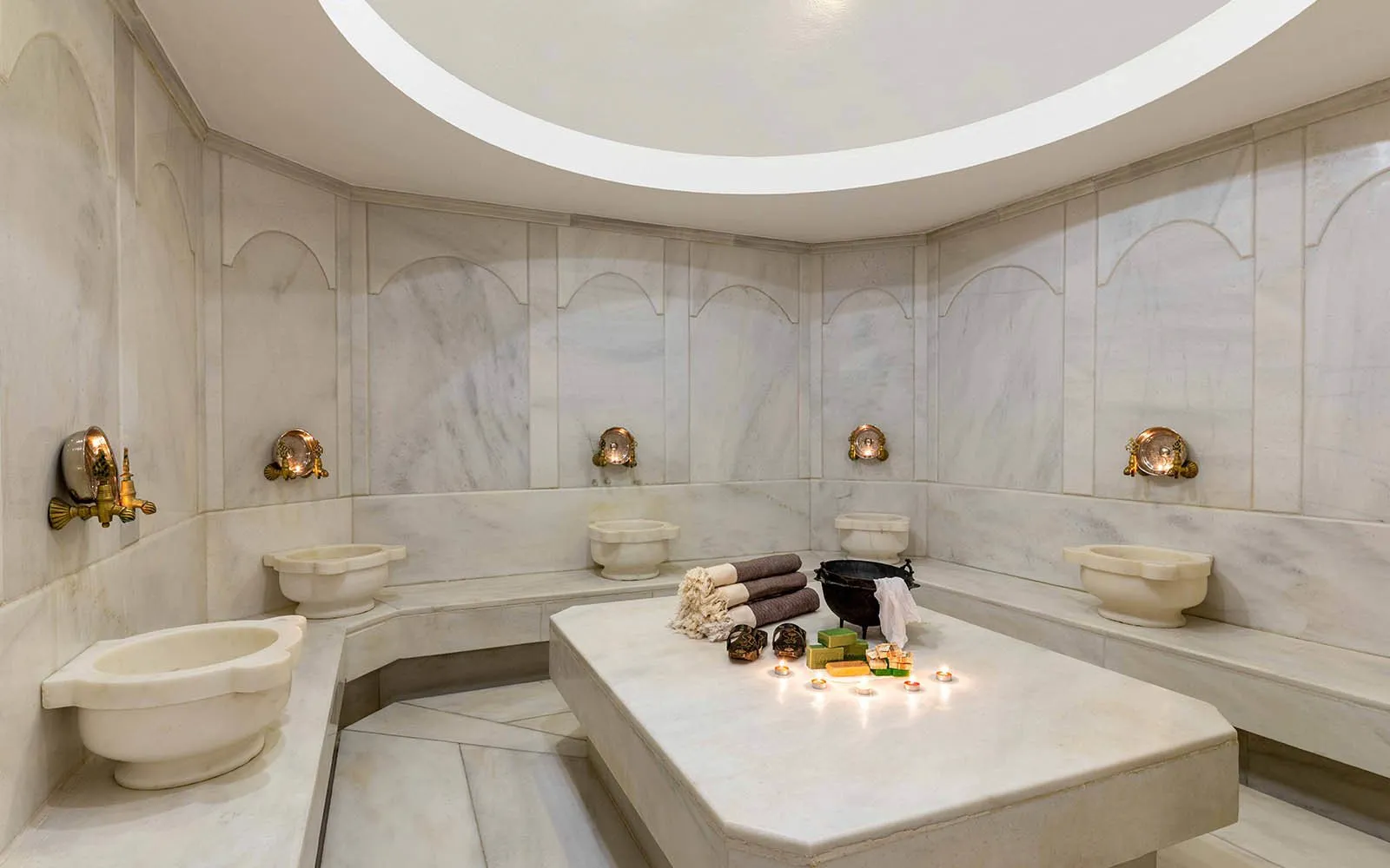 cheap resort hotels to Spend holiday with family