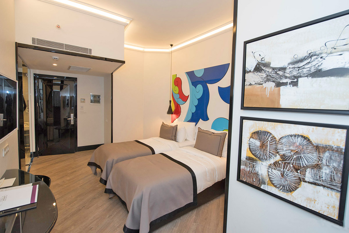 cheap resort hotels to Spend holiday with family