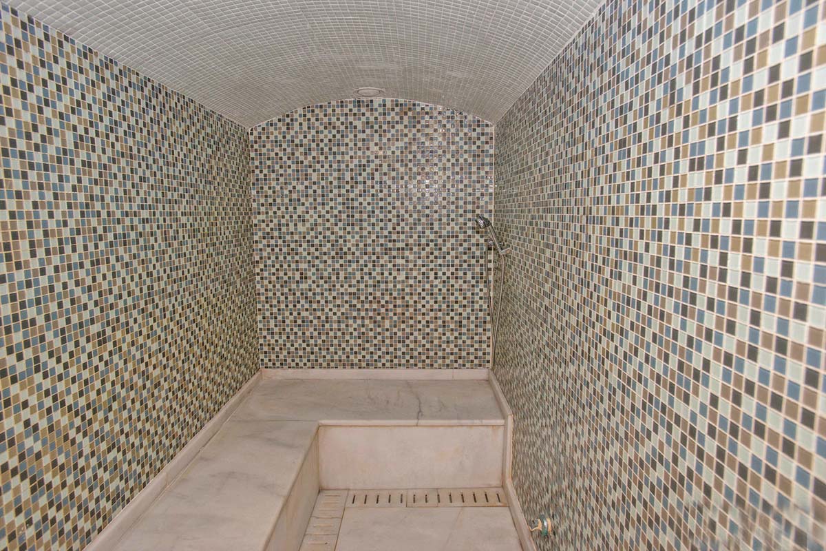 cheap resort hotels to Spend holiday with family