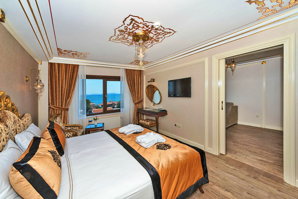 the byzantium hotel double bedroom 5