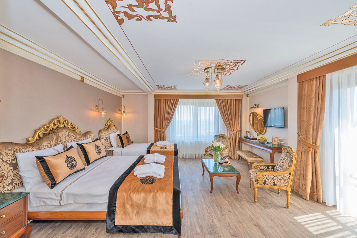 the byzantium hotel triple bedroom