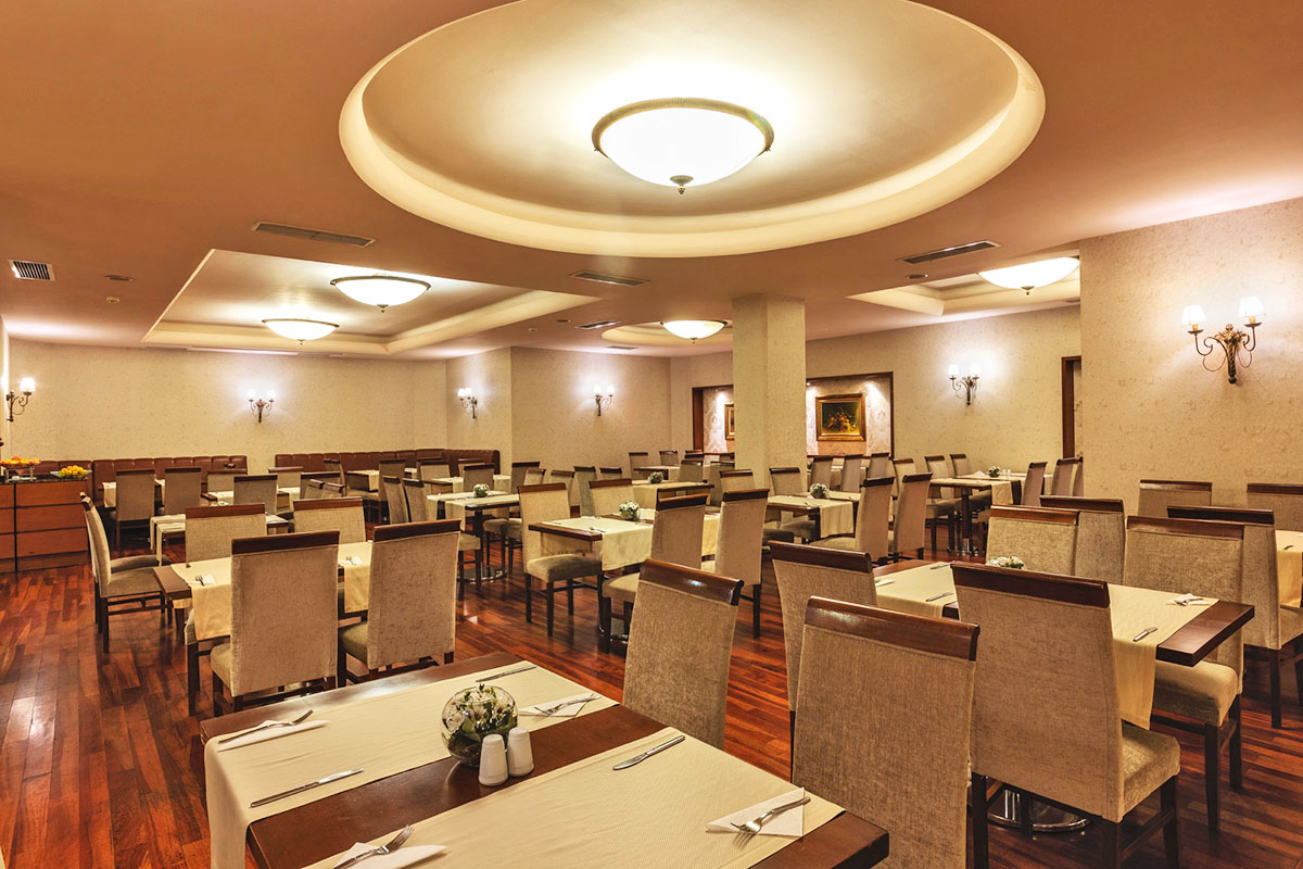 cheap resort hotels to Spend holiday with family