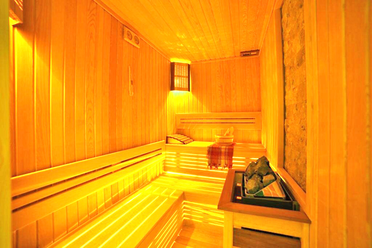 cheap resort hotels to Spend holiday with family