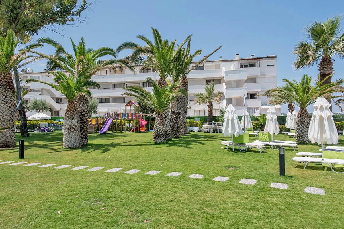 cheap resort hotels to Spend holiday with family