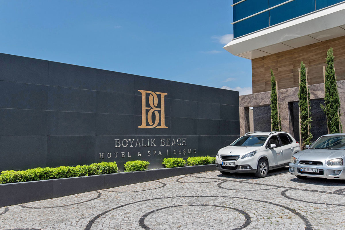 cheap resort hotels to Spend holiday with family