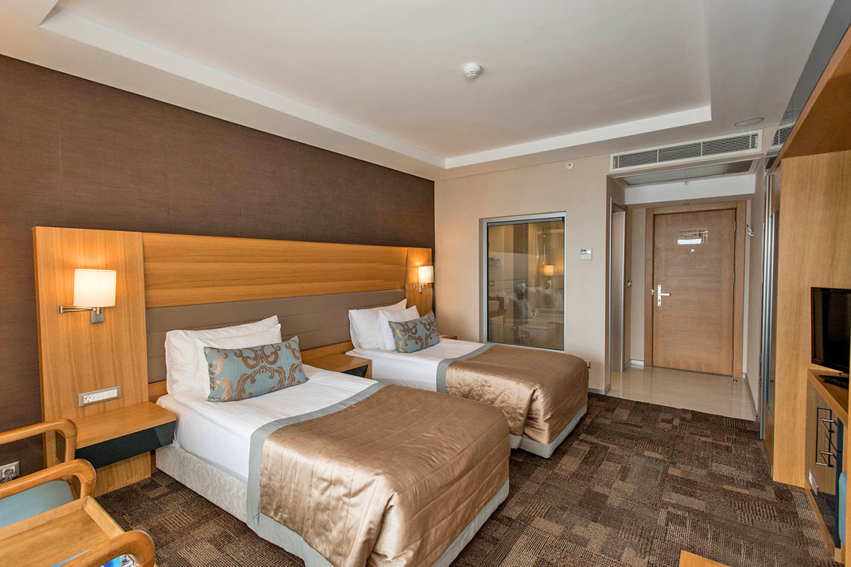 cheap resort hotels to Spend holiday with family