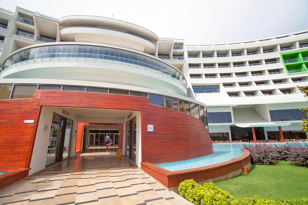 entrance cornelia diamond antalya turkey