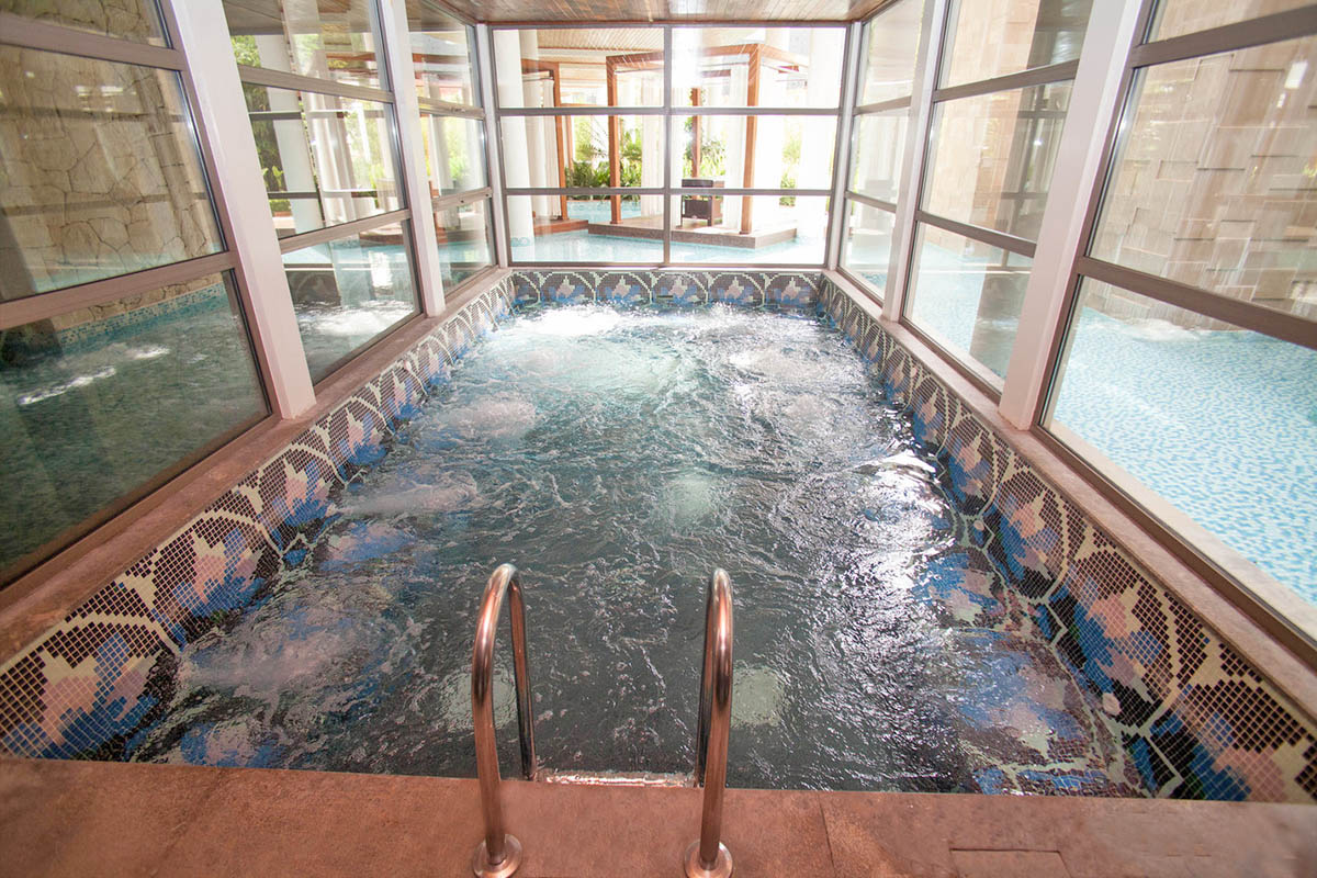 cheap resort hotels to Spend holiday with family