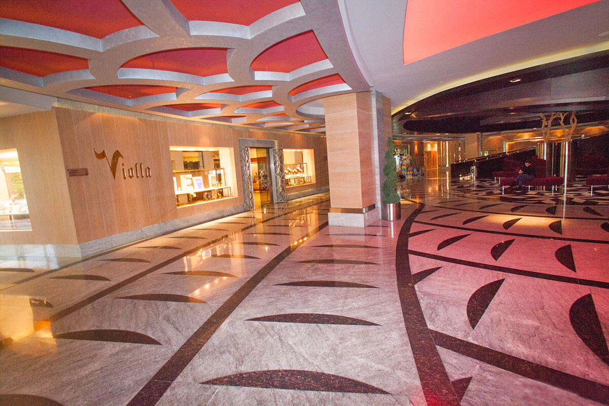 cheap resort hotels to Spend holiday with family