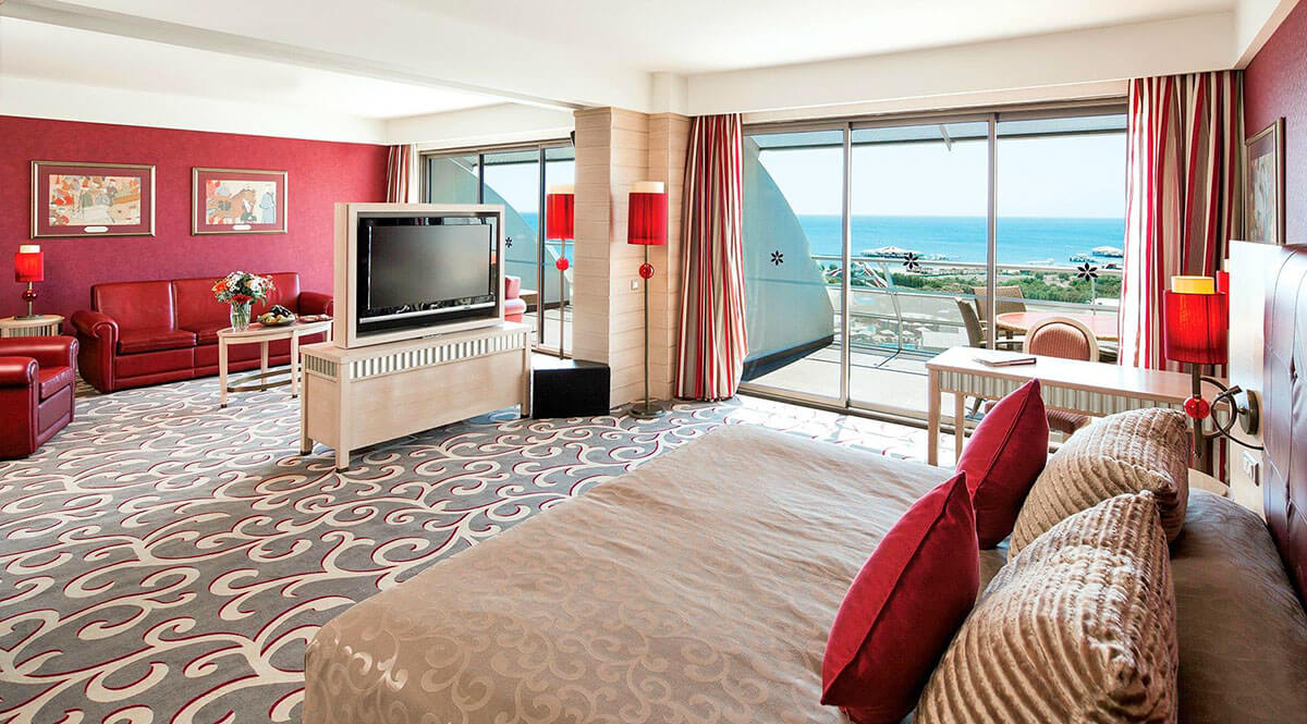 cheap resort hotels to Spend holiday with family