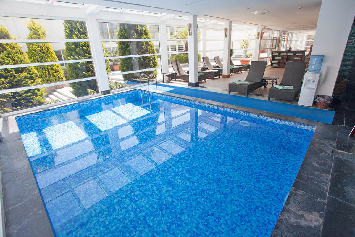 cheap resort hotels to Spend holiday with family