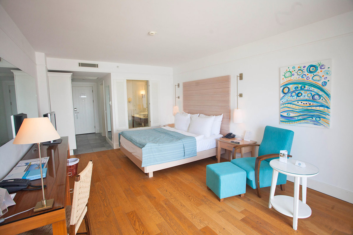 cheap resort hotels to Spend holiday with family