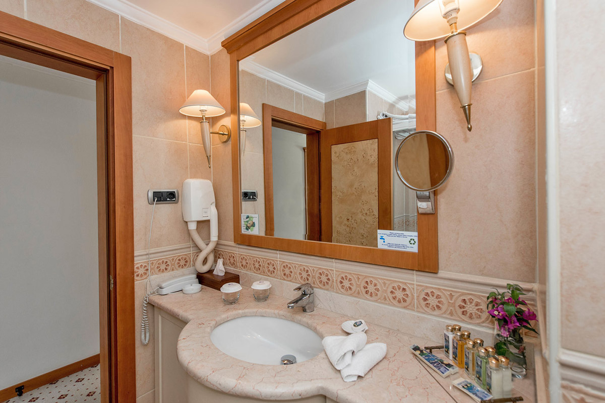 cheap resort hotels to Spend holiday with family