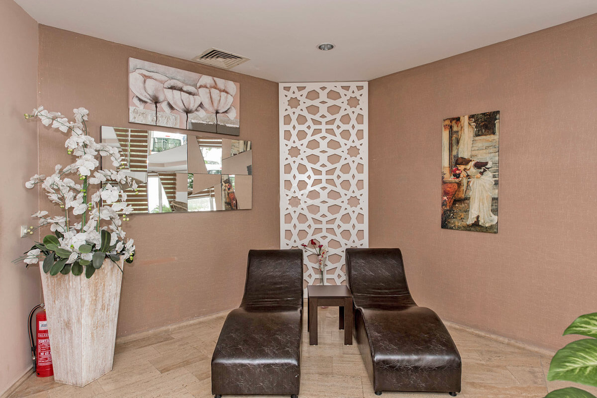 cheap resort hotels to Spend holiday with family