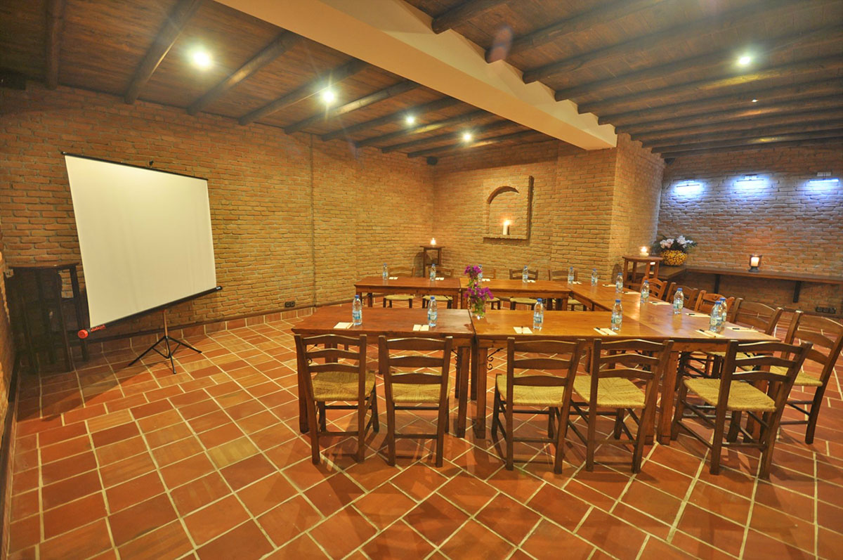 cheap resort hotels to Spend holiday with family