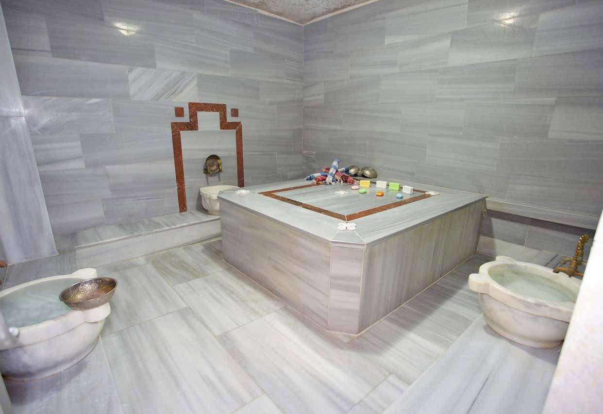 cheap resort hotels to Spend holiday with family