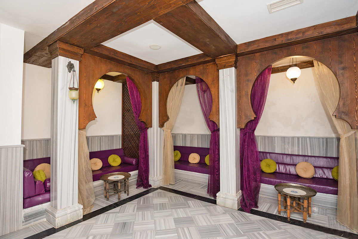 cheap resort hotels to Spend holiday with family