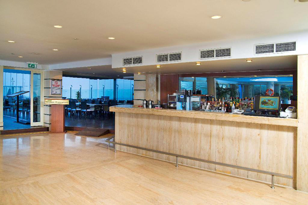 cheap resort hotels to Spend holiday with family