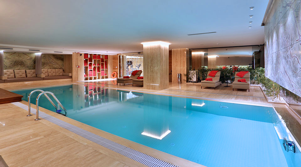 cheap resort hotels to Spend holiday with family