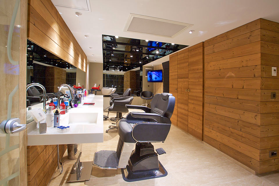 cheap resort hotels to Spend holiday with family