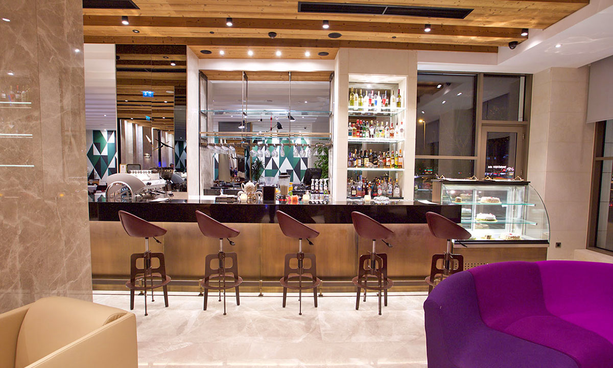 cheap resort hotels to Spend holiday with family