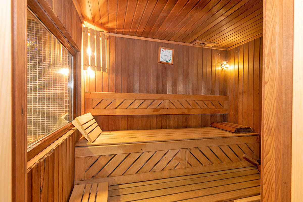 cheap resort hotels to Spend holiday with family