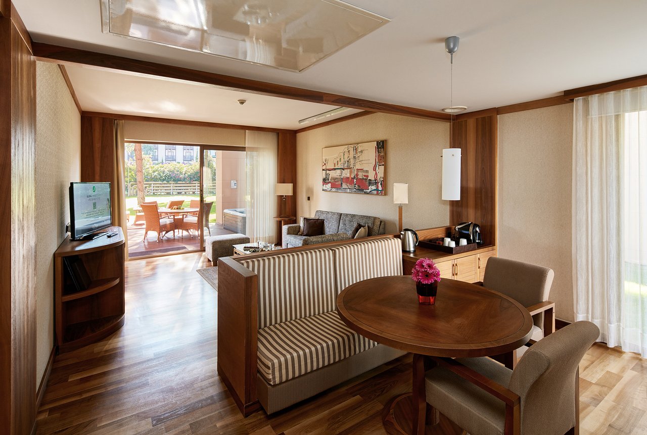 cheap resort hotels in Turkey to Spend holiday with family