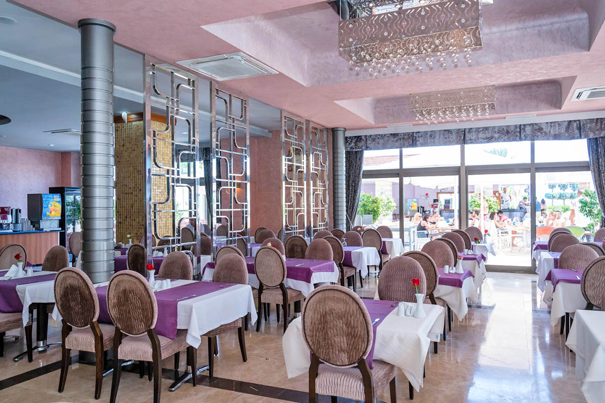 cheap resort hotels to Spend holiday with family