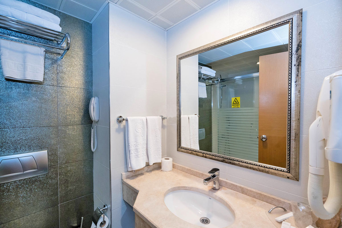 cheap resort hotels to Spend holiday with family