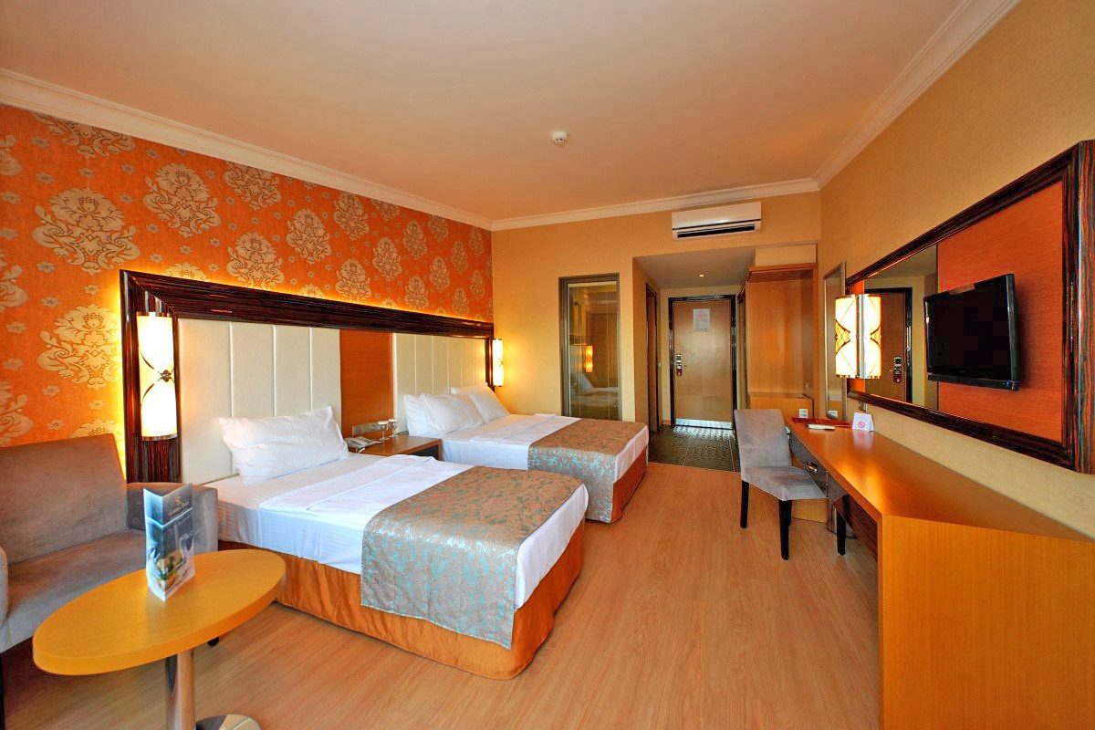 cheap resort hotels to Spend holiday with family