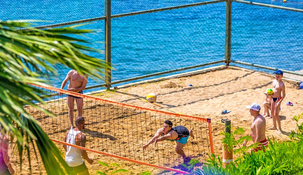 cheap resort hotels to Spend holiday with family